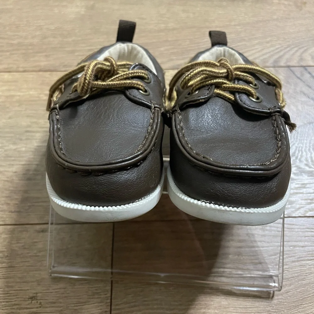 GAP Kids Moccasins in Brown and White
